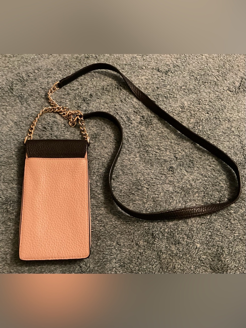 Kate Spade Pebbled Leather Phone Crossbody Colorblock Blush/Pink/Black/GLD Chain - Picture 4 of 9